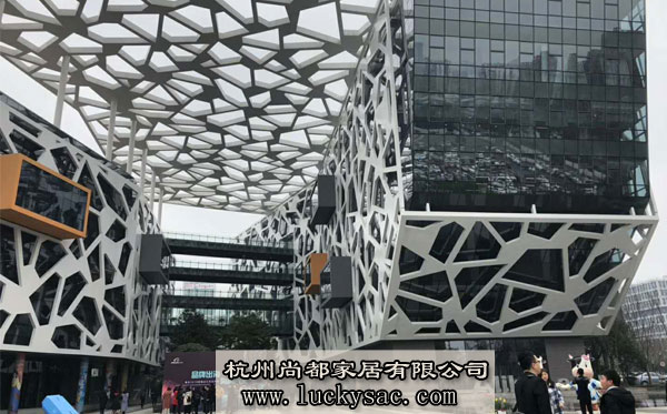 真正的實(shí)力說(shuō)話 休閑家具廠尚都家居受邀入駐阿里巴巴KA商家